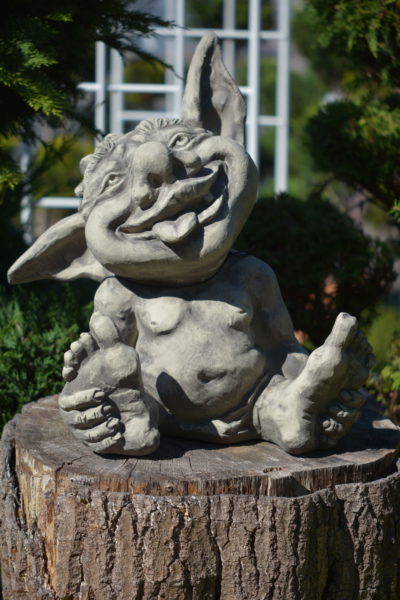 Gartendekoration Gartenfigur frecher Kobold